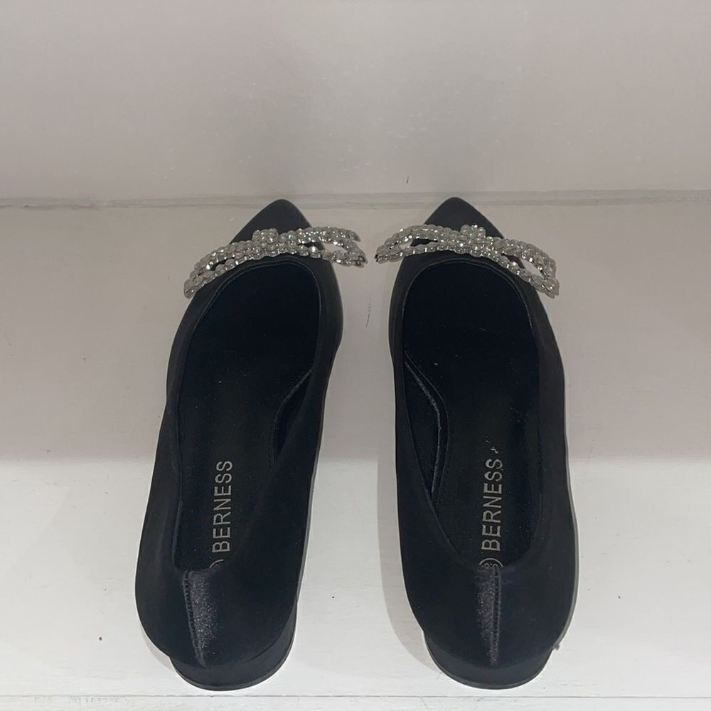 Nordstrom Berness Gracie Embellished Bow Flat Shoes Size 6.5 - Picture 7 of 8